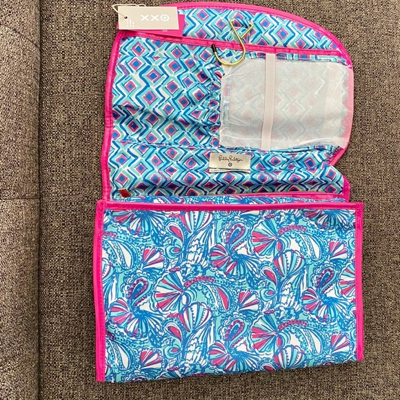Lilly Pulitzer for Target Hanging Toiletry Bag - Picture 4 of 4